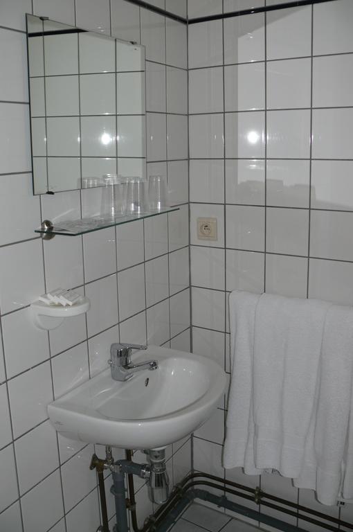 Hotel Les Acteurs 2*